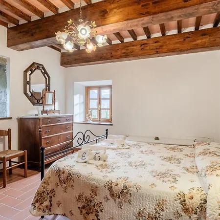 Holiday home Casa Camelia Pescaglia