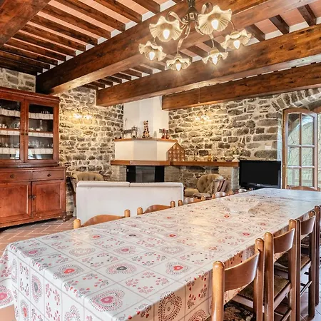 Holiday home Casa Camelia Pescaglia